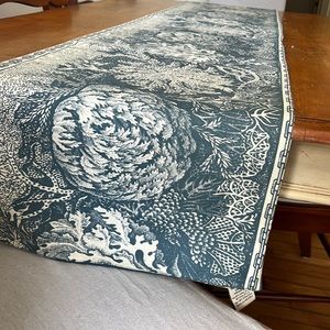 Pottery Barn Table Runner Blue Coastal Linen & Cotton